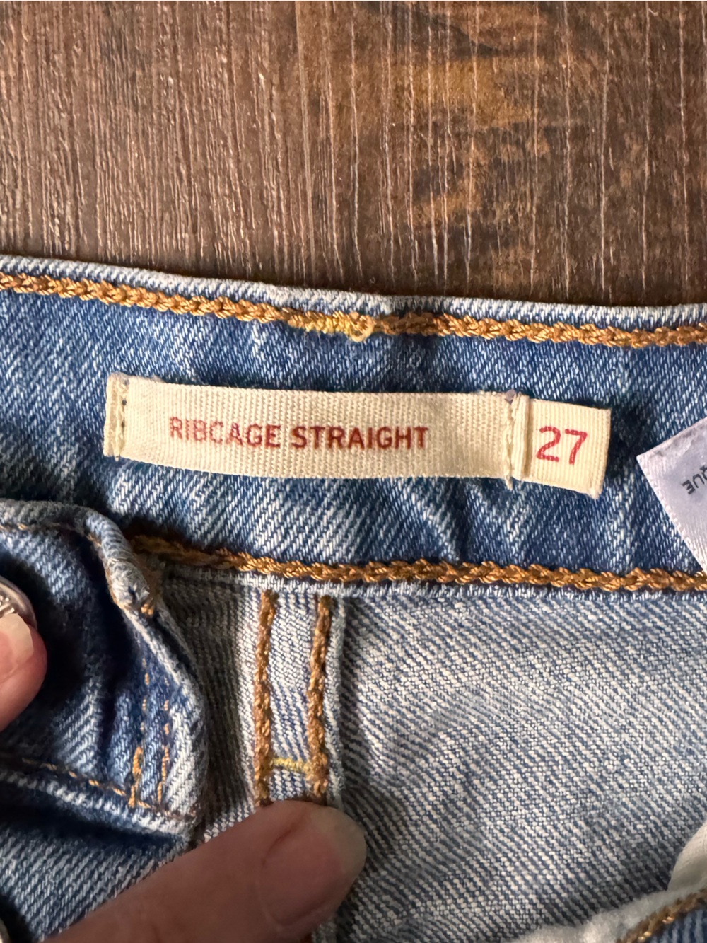 Classic Women’s ribcage straight Blue Jeans